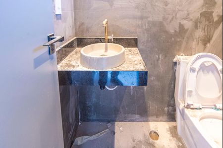 Lavabo da cobertura  de casa à venda com 3 quartos, 150m² em Jardim Bela Vista, Santo André