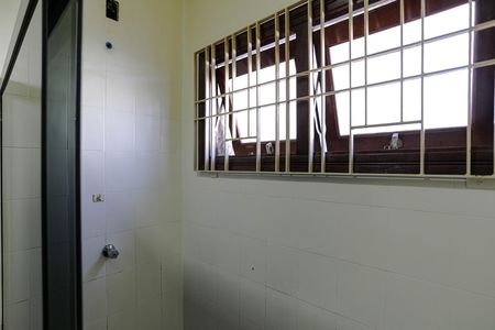 Casa para alugar com 200m², 3 quartos e 4 vagas Casa para alugar com 200m², 3 quartos e 4 vagasBanheiro - Quarto 3 - Suíte