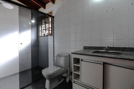 Casa para alugar com 200m², 3 quartos e 4 vagas Casa para alugar com 200m², 3 quartos e 4 vagasBanheiro - Quarto 2 - Suíte