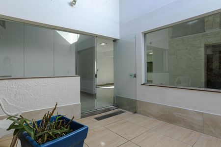 Casa para alugar com 200m², 3 quartos e 4 vagas Casa para alugar com 200m², 3 quartos e 4 vagasJardim de Inverno