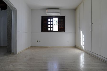 Casa para alugar com 200m², 3 quartos e 4 vagas Casa para alugar com 200m², 3 quartos e 4 vagasQuarto 2 - Suíte