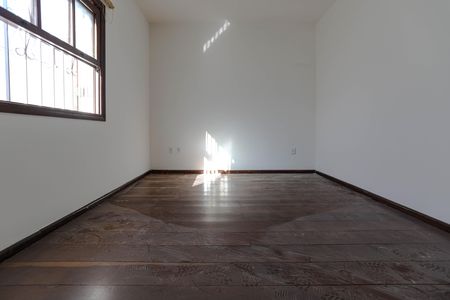 Casa para alugar com 200m², 3 quartos e 4 vagas Casa para alugar com 200m², 3 quartos e 4 vagasQuarto 1