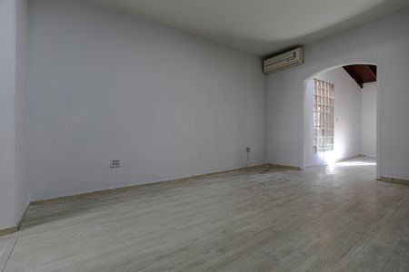 Casa para alugar com 200m², 3 quartos e 4 vagas Casa para alugar com 200m², 3 quartos e 4 vagasQuarto 3 - Suíte