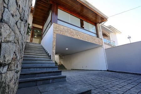 Casa para alugar com 200m², 3 quartos e 4 vagas Casa para alugar com 200m², 3 quartos e 4 vagasGaragem