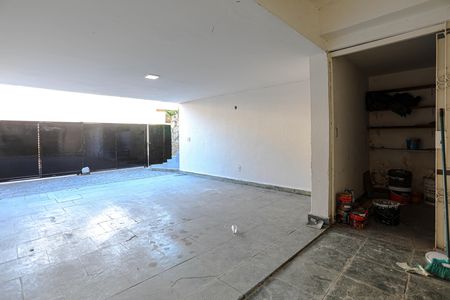 Casa para alugar com 200m², 3 quartos e 4 vagas Casa para alugar com 200m², 3 quartos e 4 vagasGaragem