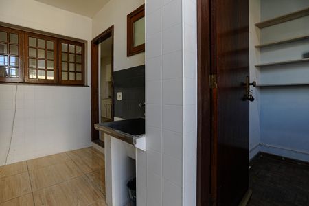Área de Serviço de casa para alugar com 3 quartos, 200m² em Vila Oliveira, Mogi das Cruzes