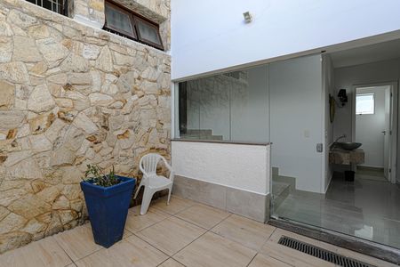 Casa para alugar com 200m², 3 quartos e 4 vagas Casa para alugar com 200m², 3 quartos e 4 vagasJardim de Inverno