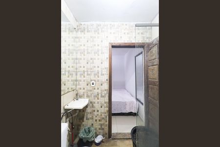 Banheiro de kitnet/studio para alugar com 1 quarto, 20m² em Vila Guilherme, São Paulo