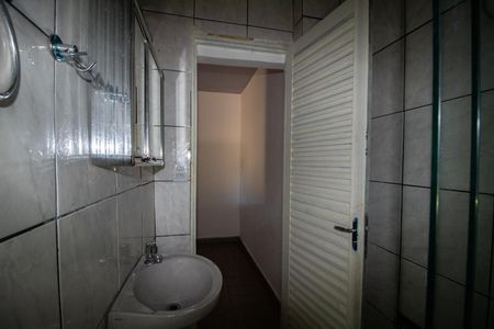 Banheiro Social de casa para alugar com 2 quartos, 55m² em Padre Eustáquio, Belo Horizonte