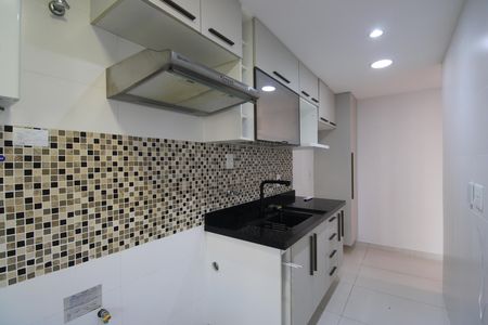 Cozinha de apartamento para alugar com 3 quartos, 90m² em Barra Olímpica, Rio de Janeiro