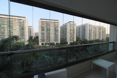 Quarto 1 - Vista de apartamento para alugar com 3 quartos, 90m² em Barra Olímpica, Rio de Janeiro