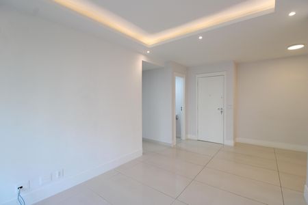 Apartamento para alugar com 90m², 3 quartos e 1 vagaSala