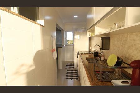 Cozinha de casa de condomínio para alugar com 4 quartos, 104m² em Ogiva, Cabo Frio