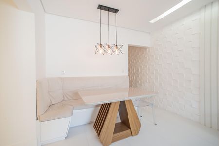Apartamento para alugar com 78m², 2 quartos e 1 vagaSala