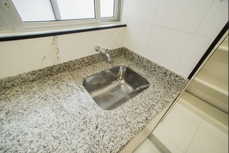 Apartamento para alugar com 78m², 2 quartos e 1 vagaÁrea de Serviço