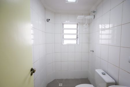 Apartamento para alugar com 49m², 2 quartos e sem vaga Apartamento para alugar com 49m², 2 quartos e sem vagaBanheiro