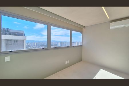 Apartamento à venda com 184m², 4 quartos e 3 vagasQuarto