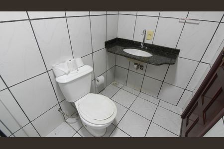 Banheiro Social de casa para alugar com 3 quartos, 100m² em Reserva do Pero, Cabo Frio
