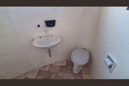 Studio à venda com 28m², 1 quarto e sem vaga Studio à venda com 28m², 1 quarto e sem vagaBanheiro Social