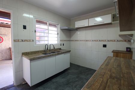 Cozinha de casa de condomínio para alugar com 2 quartos, 69m² em Jardim Amaralina, São Paulo