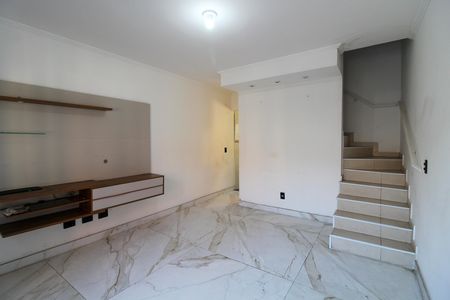 Sala de casa de condomínio para alugar com 2 quartos, 69m² em Jardim Amaralina, São Paulo
