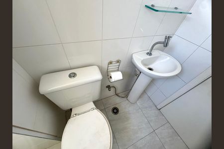 Apartamento para alugar com 57m², 2 quartos e 1 vaga Apartamento para alugar com 57m², 2 quartos e 1 vagaBanheiro 2