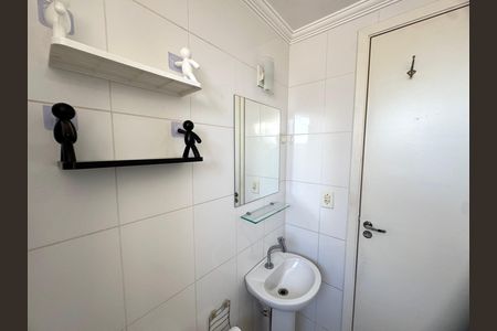 Apartamento para alugar com 57m², 2 quartos e 1 vaga Apartamento para alugar com 57m², 2 quartos e 1 vagaBanheiro 2