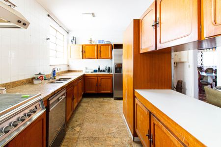 Apartamento para alugar com 213m², 3 quartos e 2 vagas Apartamento para alugar com 213m², 3 quartos e 2 vagasCozinha