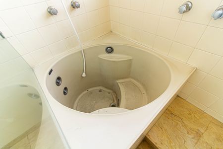 Apartamento para alugar com 213m², 3 quartos e 2 vagas Apartamento para alugar com 213m², 3 quartos e 2 vagasBanheiro da Suíte 2
