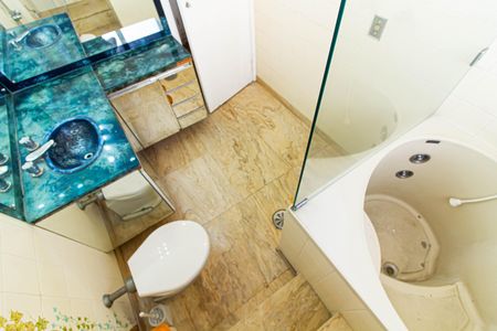 Apartamento para alugar com 213m², 3 quartos e 2 vagas Apartamento para alugar com 213m², 3 quartos e 2 vagasBanheiro da Suíte 2