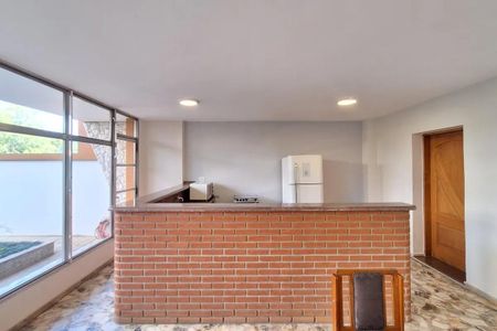 Apartamento para alugar com 213m², 3 quartos e 2 vagas Apartamento para alugar com 213m², 3 quartos e 2 vagasChurrasqueira