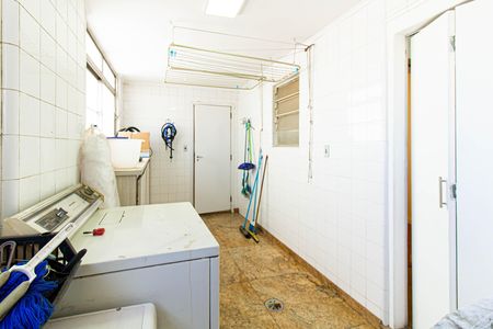 Apartamento para alugar com 213m², 3 quartos e 2 vagas Apartamento para alugar com 213m², 3 quartos e 2 vagasÁrea de Serviço