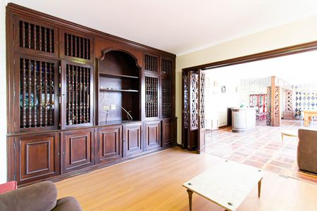Apartamento para alugar com 213m², 3 quartos e 2 vagas Apartamento para alugar com 213m², 3 quartos e 2 vagasSala de TV