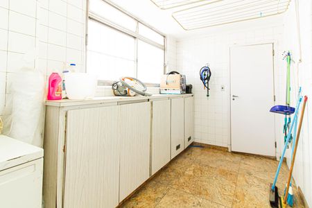 Apartamento para alugar com 213m², 3 quartos e 2 vagas Apartamento para alugar com 213m², 3 quartos e 2 vagasÁrea de Serviço