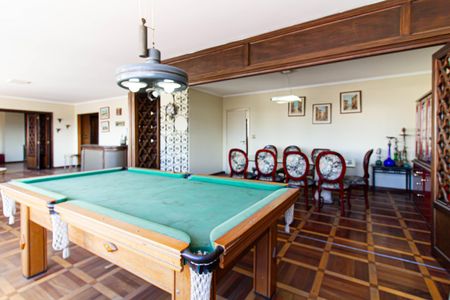 Apartamento para alugar com 213m², 3 quartos e 2 vagas Apartamento para alugar com 213m², 3 quartos e 2 vagasSala de Jantar