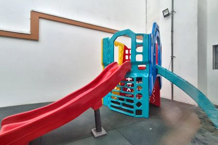 Apartamento para alugar com 213m², 3 quartos e 2 vagas Apartamento para alugar com 213m², 3 quartos e 2 vagasPlayground