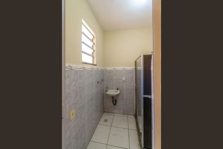 Casa para alugar com 48m², 2 quartos e sem vaga Casa para alugar com 48m², 2 quartos e sem vagaBanheiro