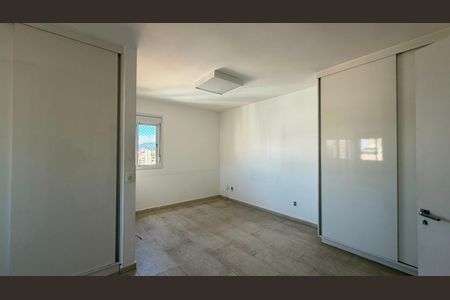 Apartamento à venda com 117m², 2 quartos e 2 vagas
