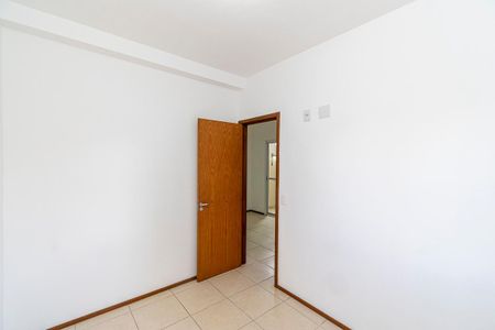Quarto 2 de apartamento para alugar com 2 quartos, 46m² em Irajá, Rio de Janeiro