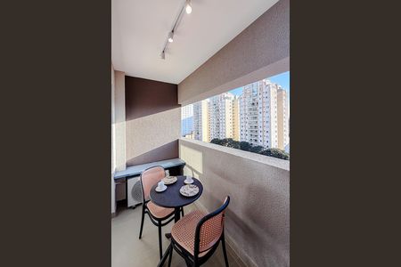 Studio para alugar com 24m², 1 quarto e sem vaga Studio para alugar com 24m², 1 quarto e sem vagaVaranda