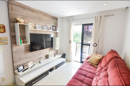 Apartamento à venda com 77m², 2 quartos e 1 vaga Apartamento à venda com 77m², 2 quartos e 1 vagaSala