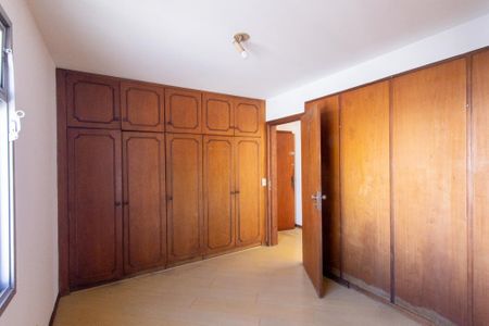 Quarto de apartamento à venda com 1 quarto, 65m² em Centro, Curitiba