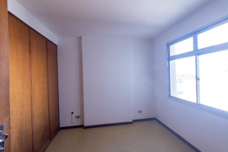 Quarto de apartamento à venda com 1 quarto, 65m² em Centro, Curitiba