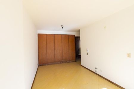 Sala de apartamento à venda com 1 quarto, 65m² em Centro, Curitiba