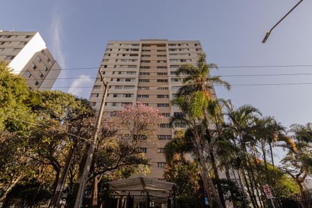 Apartamento à venda com 103m², 3 quartos e 1 vaga Apartamento à venda com 103m², 3 quartos e 1 vagaFachada