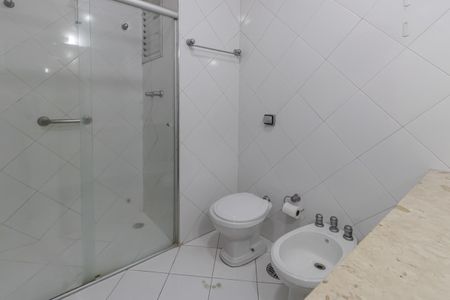 Apartamento à venda com 103m², 3 quartos e 1 vaga Apartamento à venda com 103m², 3 quartos e 1 vagaBanheiro Social