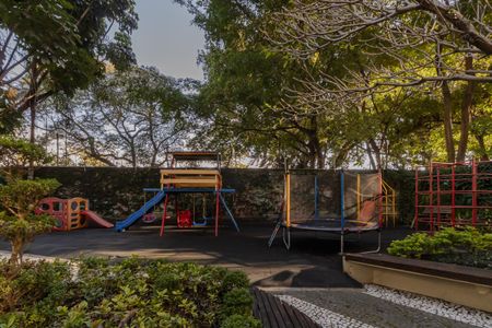 Apartamento à venda com 103m², 3 quartos e 1 vaga Apartamento à venda com 103m², 3 quartos e 1 vagaÁrea comum - Playground