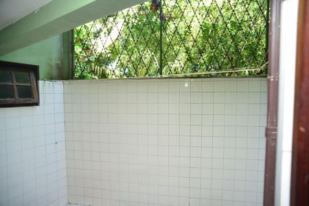 Casa de condomínio à venda com 304m², 4 quartos e 2 vagas Casa de condomínio à venda com 304m², 4 quartos e 2 vagasÁrea de Serviço