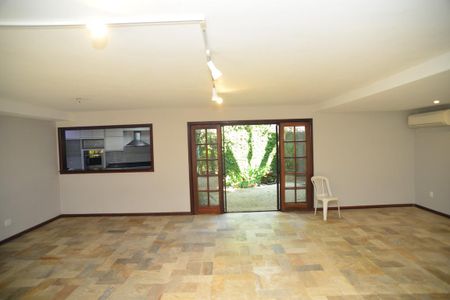 Sala de casa de condomínio à venda com 4 quartos, 304m² em Itanhangá, Rio de Janeiro
