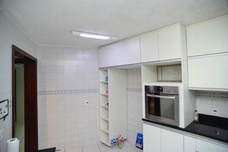 Casa de condomínio à venda com 304m², 4 quartos e 2 vagas Casa de condomínio à venda com 304m², 4 quartos e 2 vagasCozinha